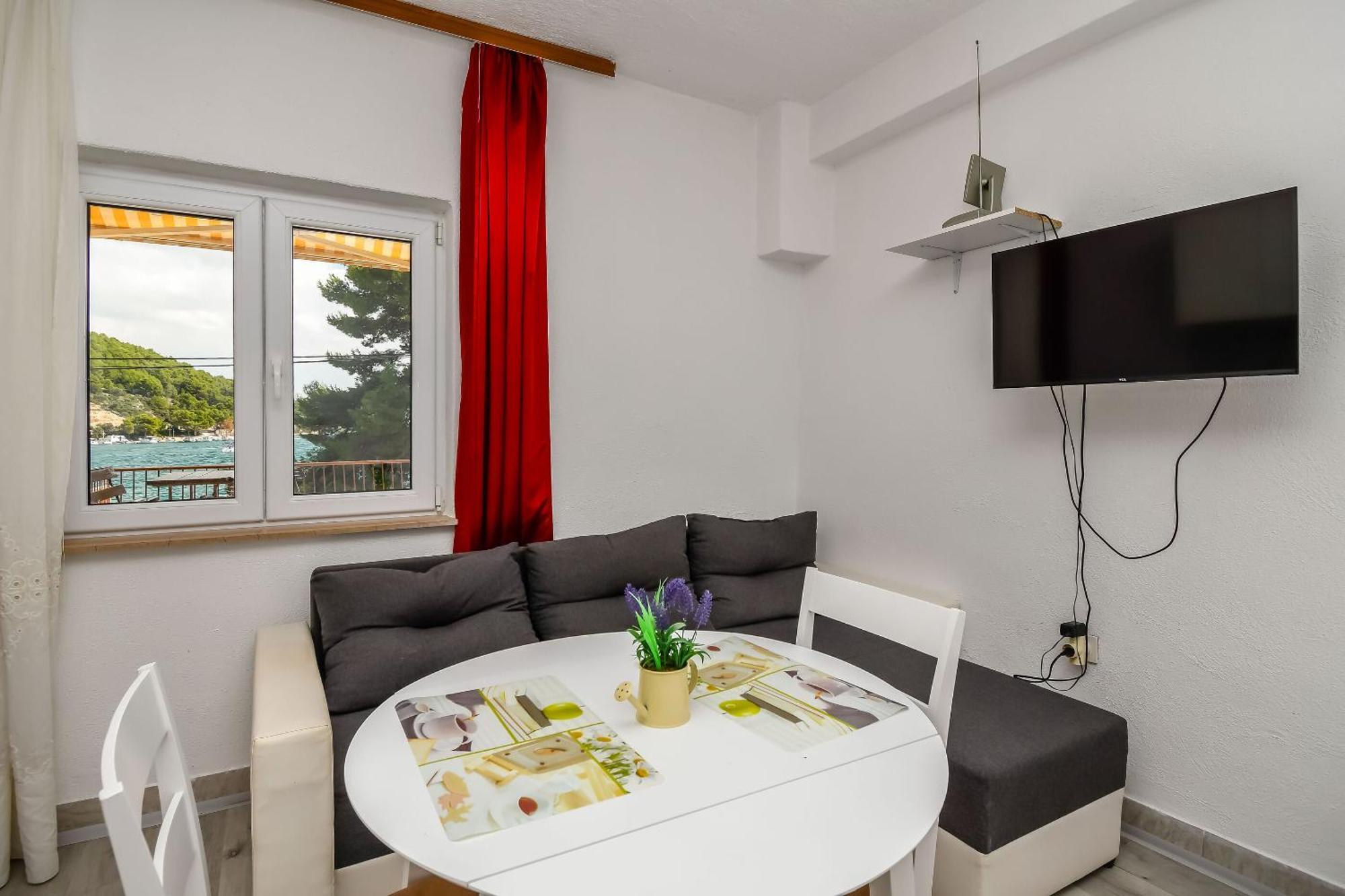 Apartments Martina Marina Bagian luar foto